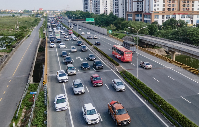 Bộ X&acirc;y dựng tăng cường triển khai Luật Trật tự, an to&agrave;n giao th&ocirc;ng đường bộ- Ảnh 1.