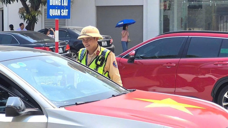 Ngăn ma men diễu phố, đảm bảo an toàn dịp nghỉ lễ 30/4- Ảnh 4. Ngăn ma men diễu phố, đảm bảo an toàn dịp nghỉ lễ 30/4- Ảnh 4.