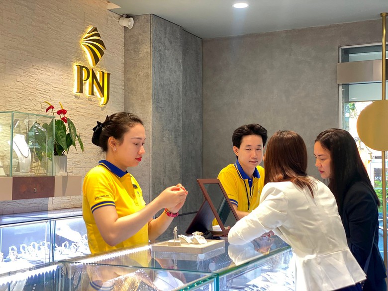 Loạt &ocirc;ng lớn SJC, Doji, PNJ, Bảo T&iacute;n Minh Ch&acirc;u, Eximbank vi phạm kinh doanh v&agrave;ng- Ảnh 3.