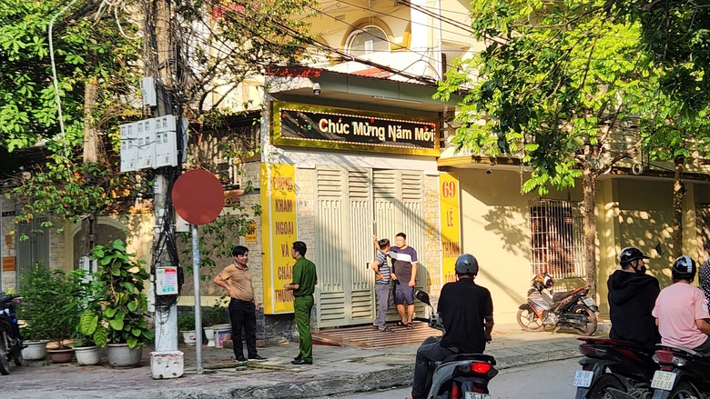 Sở Y tế Thanh H&oacute;a b&aacute;o c&aacute;o g&igrave; vụ người phụ nữ tử vong bất thường tại ph&ograve;ng kh&aacute;m tư nh&acirc;n?- Ảnh 1.