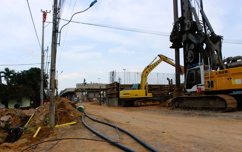 Cận cảnh 3 cầu vượt n&uacute;t giao cao tốc Vạn Ninh - Cam Lộ bứt ph&aacute; tiến độ sau khi c&oacute; mặt bằng- Ảnh 6.