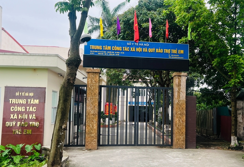 Ấm &aacute;p những v&ograve;ng tay nh&acirc;n &aacute;i chở che trẻ ngh&egrave;o, mồ c&ocirc;i- Ảnh 1.