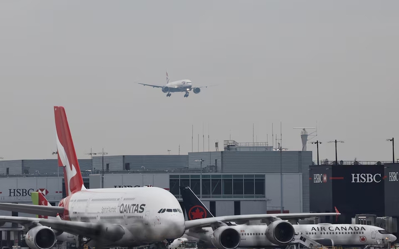 &ldquo;Những cơn gi&oacute; ngược&rdquo; cản trở tăng trưởng h&agrave;ng kh&ocirc;ng to&agrave;n cầu