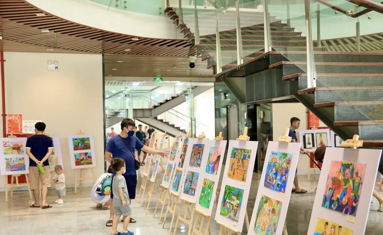 Ấm &aacute;p những v&ograve;ng tay nh&acirc;n &aacute;i chở che trẻ ngh&egrave;o, mồ c&ocirc;i- Ảnh 6.