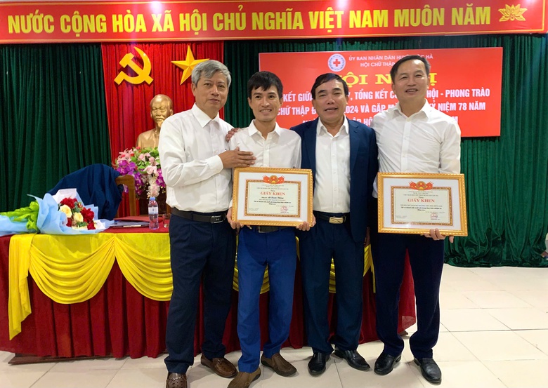 Hành trình vượt nghịch cảnh sau TNGT, thành thủ lĩnh thanh niên của chàng trai Hà Tĩnh - Ảnh 4. Hành trình vượt nghịch cảnh sau TNGT, thành thủ lĩnh thanh niên của chàng trai Hà Tĩnh - Ảnh 4.