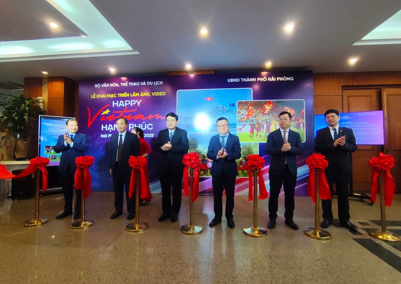 Văn hóa là nền tảng - Báo chí dẫn dắt tri thức, tạo niềm tin cho xã hội- Ảnh 4. Văn hóa là nền tảng - Báo chí dẫn dắt tri thức, tạo niềm tin cho xã hội- Ảnh 4.