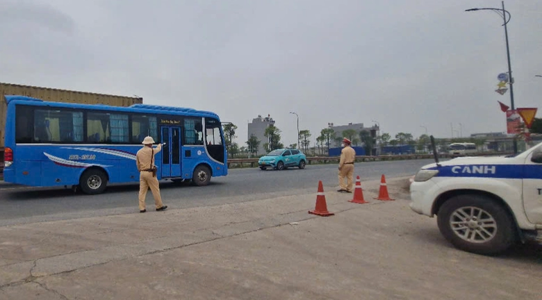 Bắc Giang: Lưu th&ocirc;ng trong dịp lễ 30/4 v&agrave; 1/5 lu&ocirc;n an to&agrave;n, th&ocirc;ng suốt- Ảnh 2.