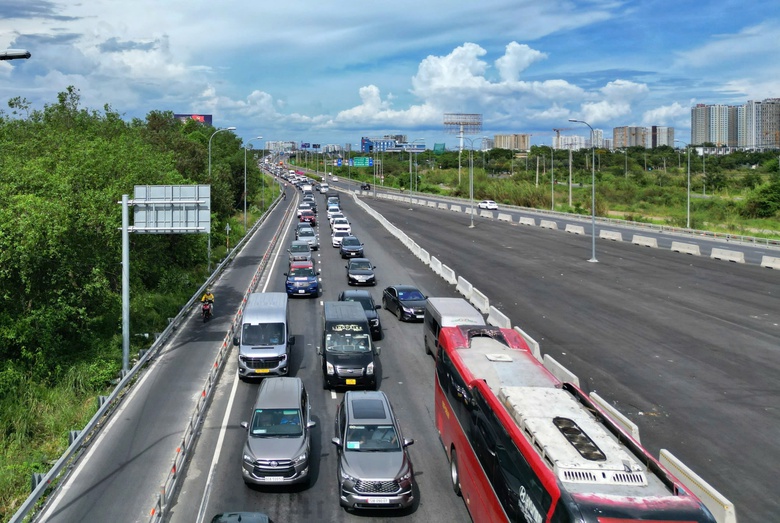 Cấm xe m&aacute;y đi v&agrave;o đường dẫn cao tốc TP.HCM - Long Th&agrave;nh - Dầu Gi&acirc;y từ ng&agrave;y 7/6- Ảnh 1.