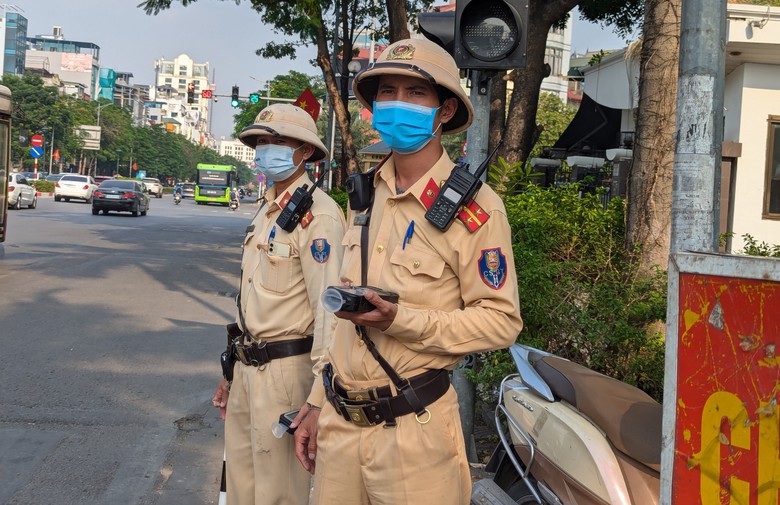 CSGT l&yacute; giải tai nạn giao th&ocirc;ng giảm nhiều trong dịp nghỉ lễ 30/4 - 1/5- Ảnh 4.