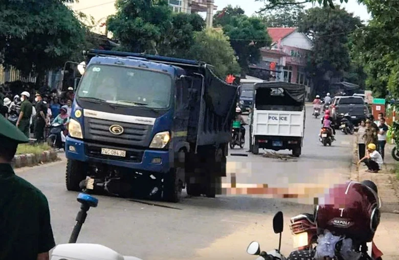 Hiện trường vụ tai nạn khiến hai người thương vong.