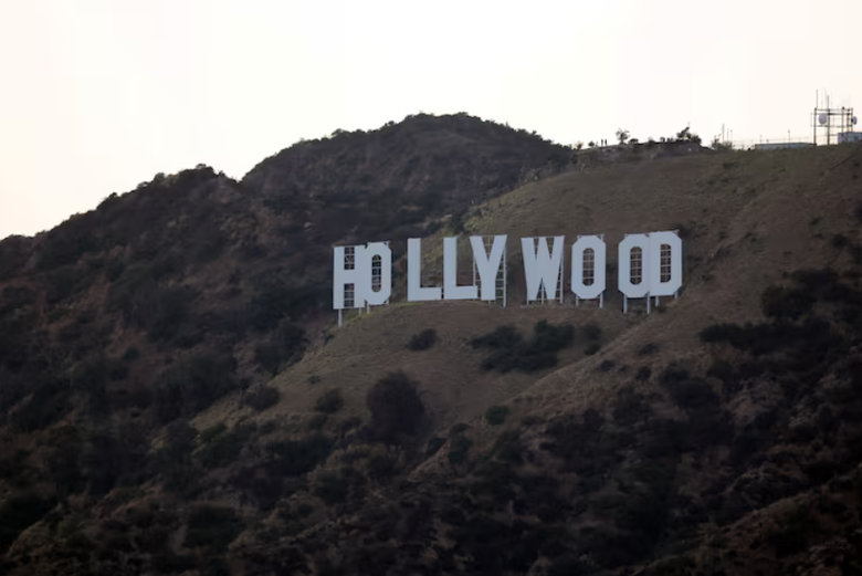 &Ocirc;ng Trump y&ecirc;u cầu &aacute;p thuế 100% với phim sản xuất ngo&agrave;i nước Mỹ- Ảnh 1.