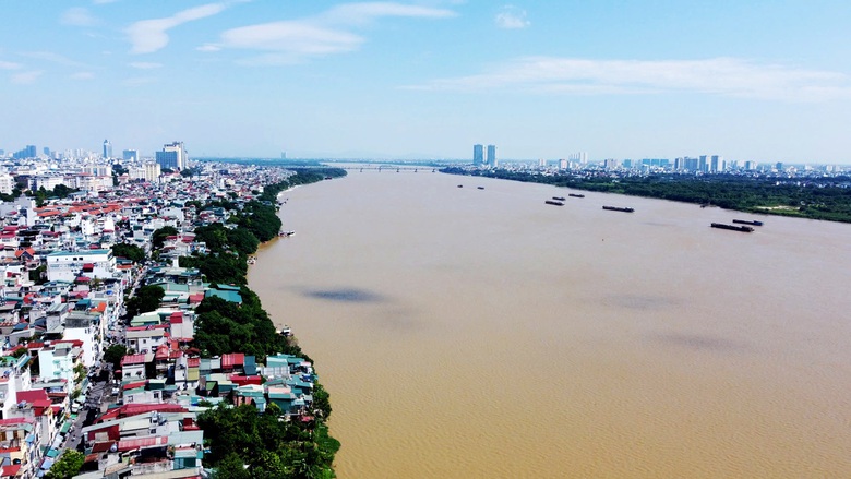 H&agrave; Nội cần nghi&ecirc;n cứu v&agrave; khai th&aacute;c trục s&ocirc;ng Hồng theo từng giai đoạn, ph&ugrave; hợp với nhu cầu kinh tế x&atilde; hội v&agrave; điều kiện của nguồn lực. (Ảnh: Tiến H&agrave;o)