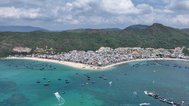 B&igrave;nh Định: Du kh&aacute;ch tăng, tai nạn giao th&ocirc;ng giảm trong dịp nghỉ lễ 30/4 - 1/5- Ảnh 3.