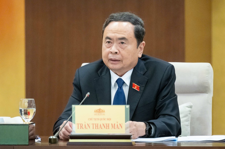 Từ ng&agrave;y mai, người d&acirc;n c&oacute; thể g&oacute;p &yacute; v&agrave;o dự thảo sửa đổi Hiến ph&aacute;p- Ảnh 3.