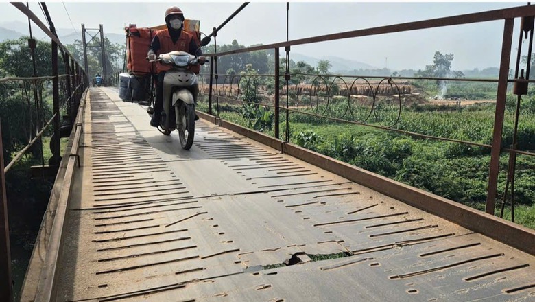 Ph&uacute; Thọ: Xuống cấp nghi&ecirc;m trọng, v&igrave; sao cầu treo H&agrave; Bi&ecirc;n chưa được sửa chữa?- Ảnh 1.