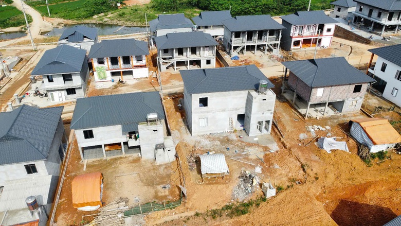 Phú Thọ: Bất ngờ với khu tái định cư đẹp như nhà ở liền kề giữa vùng đồi núi- Ảnh 4. Phú Thọ: Bất ngờ với khu tái định cư đẹp như nhà ở liền kề giữa vùng đồi núi- Ảnh 4.