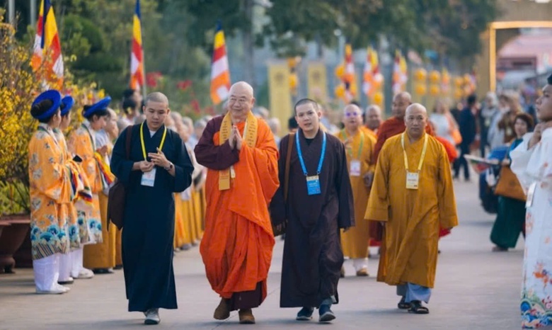 Hơn 1.300 đại biểu quốc tế dự khai mạc Đại lễ Vesak 2025 tại TP.HCM- Ảnh 2.