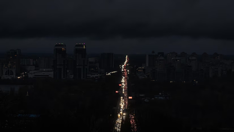 Ch&acirc;u &Acirc;u cần h&agrave;ng ngh&igrave;n tỷ USD n&acirc;ng cấp lưới điện tr&aacute;nh sự cố mất điện diện rộng- Ảnh 1.