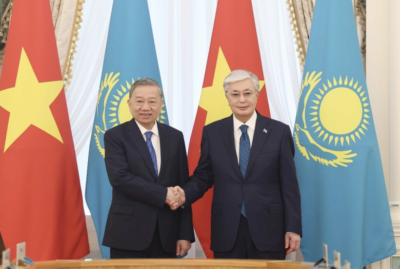 Việt Nam - Kazakhstan n&acirc;ng quan hệ l&ecirc;n Đối t&aacute;c chiến lược, thắt chặt kết nối giao th&ocirc;ng- Ảnh 1.