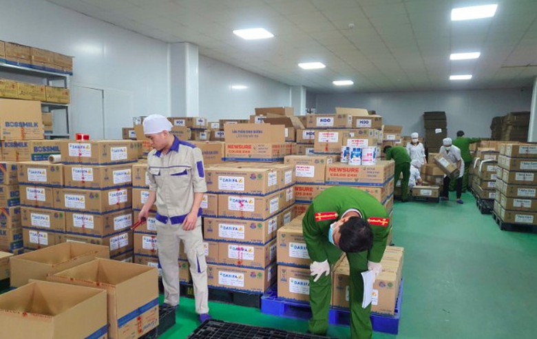 Chủ tịch H&agrave; Nội y&ecirc;u cầu tổ chức chuy&ecirc;n &aacute;n điều tra, xử l&yacute; sữa giả, thuốc giả- Ảnh 1.