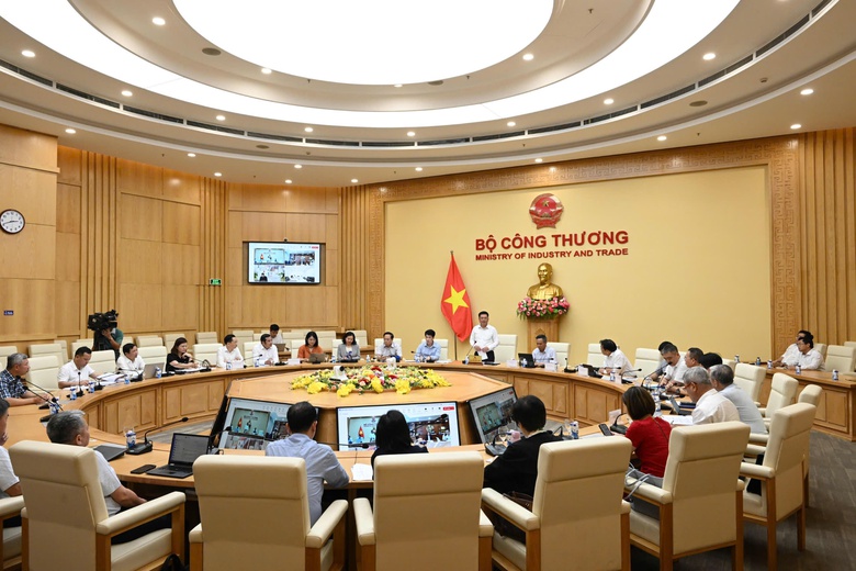 Bộ C&ocirc;ng thương l&agrave;m việc với c&aacute;c doanh nghiệp lớn th&uacute;c đẩy thoả thuận thương mại với Hoa Kỳ- Ảnh 1.