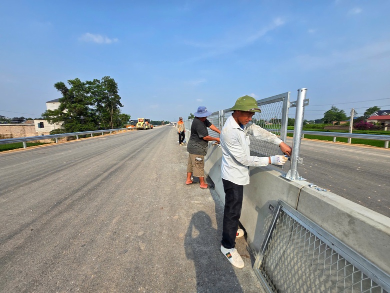 Tuyến đường 4.200 tỷ đồng tại Thái Nguyên tăng tốc về đích sau hơn 3 năm thi công- Ảnh 2. Tuyến đường 4.200 tỷ đồng tại Thái Nguyên tăng tốc về đích sau hơn 3 năm thi công- Ảnh 2.