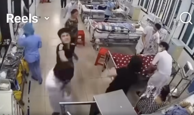 Nam Định: Diễn biến sức khỏe nam điều dưỡng bị người nhà bệnh nhân hành hung- Ảnh 1. Nam Định: Diễn biến sức khỏe nam điều dưỡng bị người nhà bệnh nhân hành hung- Ảnh 1.