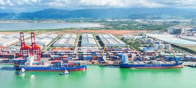 Đầu tư luồng Cửa Lở, gỡ điểm nghẽn hạ tầng, giảm cước vận tải biển- Ảnh 1.
