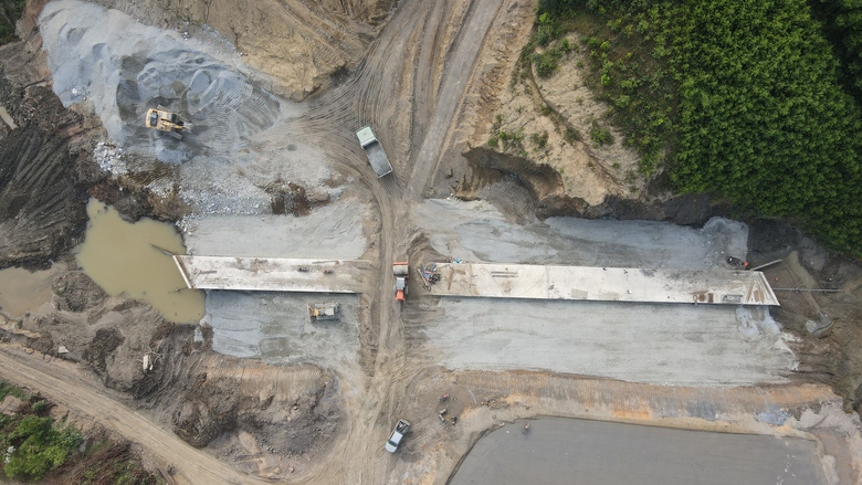 Bộ Xây dựng hướng dẫn 16 địa phương giải pháp đẩy nhanh tiến độ thi công cao tốc- Ảnh 1. Bộ Xây dựng hướng dẫn 16 địa phương giải pháp đẩy nhanh tiến độ thi công cao tốc- Ảnh 1.