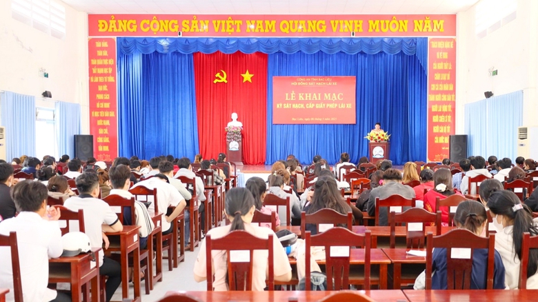 90% th&iacute; sinh vượt qua kỳ s&aacute;t hạch GPLX m&ocirc; t&ocirc; lần đầu C&ocirc;ng an Bạc Li&ecirc;u tổ chức - Ảnh 1.