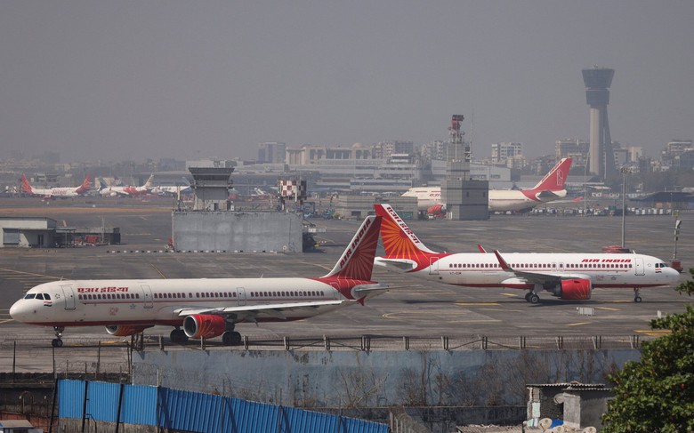 H&agrave;ng kh&ocirc;ng thế giới hỗn loạn do xung đột Pakistan - Ấn Độ