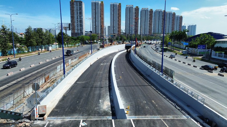 Tiếp tục l&ugrave;i thời gian th&ocirc;ng xe hầm chui tại n&uacute;t giao An Ph&uacute; đến cuối th&aacute;ng 6/2025- Ảnh 2.