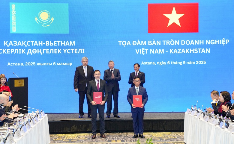 Ra mắt h&atilde;ng h&agrave;ng kh&ocirc;ng Vietjet Qazaqstan- Ảnh 1.