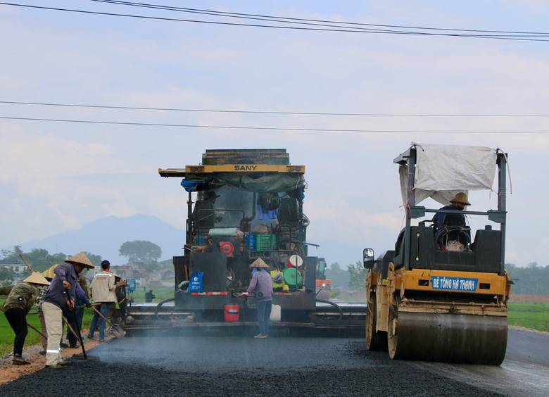 Tuyến đường 4.200 tỷ đồng tại Thái Nguyên tăng tốc về đích sau hơn 3 năm thi công- Ảnh 11. Tuyến đường 4.200 tỷ đồng tại Thái Nguyên tăng tốc về đích sau hơn 3 năm thi công- Ảnh 11.