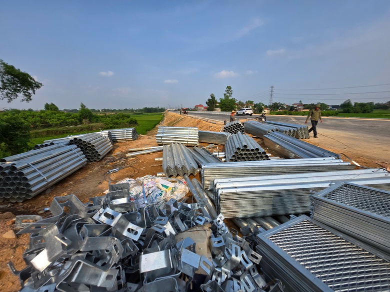 Tuyến đường 4.200 tỷ đồng tại Thái Nguyên tăng tốc về đích sau hơn 3 năm thi công- Ảnh 6. Tuyến đường 4.200 tỷ đồng tại Thái Nguyên tăng tốc về đích sau hơn 3 năm thi công- Ảnh 6.