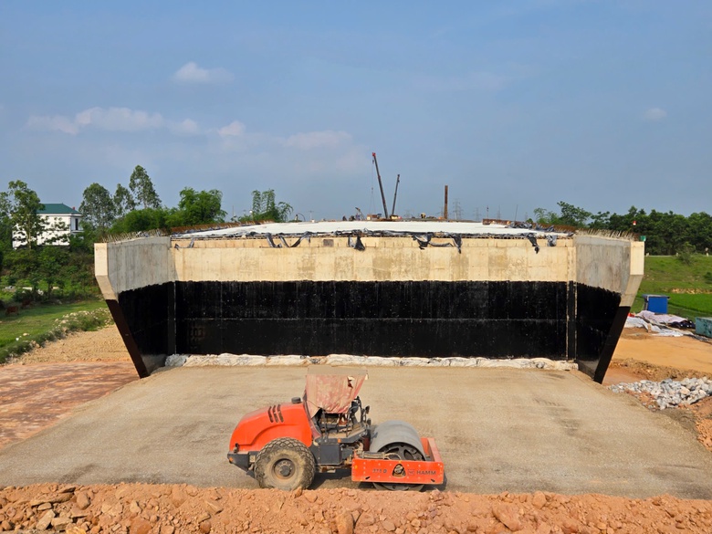 Tuyến đường 4.200 tỷ đồng tại Thái Nguyên tăng tốc về đích sau hơn 3 năm thi công- Ảnh 9. Tuyến đường 4.200 tỷ đồng tại Thái Nguyên tăng tốc về đích sau hơn 3 năm thi công- Ảnh 9.