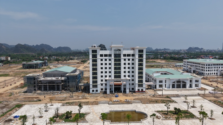 To&agrave;n cảnh dự &aacute;n trường đại học 770 tỷ đồng chuẩn bị kh&aacute;nh th&agrave;nh sau 20 năm x&acirc;y dựng- Ảnh 1.