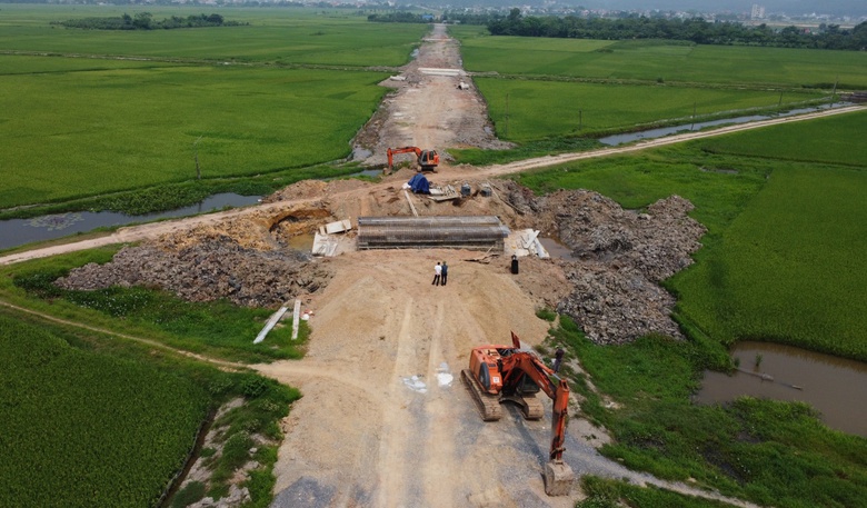Thanh H&oacute;a: Loạt dự &aacute;n giao th&ocirc;ng nguy cơ lỡ hẹn v&igrave; thiếu mặt bằng, khan hiếm đất đắp- Ảnh 2.
