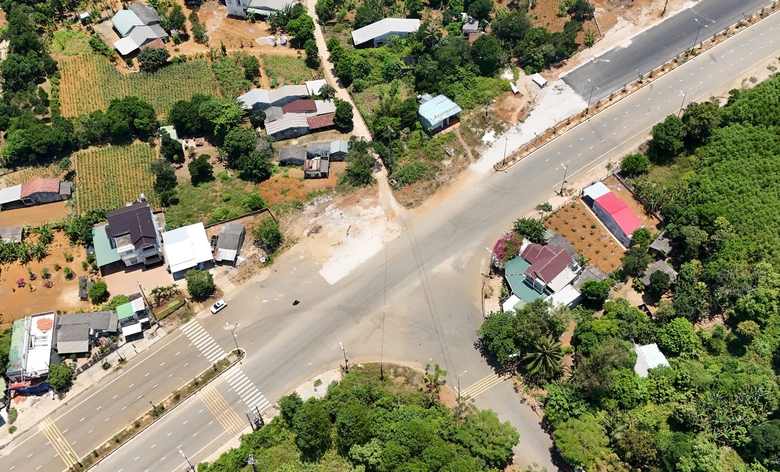 Đổi chủ 6 dự &aacute;n giao th&ocirc;ng vốn đầu tư ngh&igrave;n tỷ ở Khu kinh tế Dung Quất- Ảnh 1.