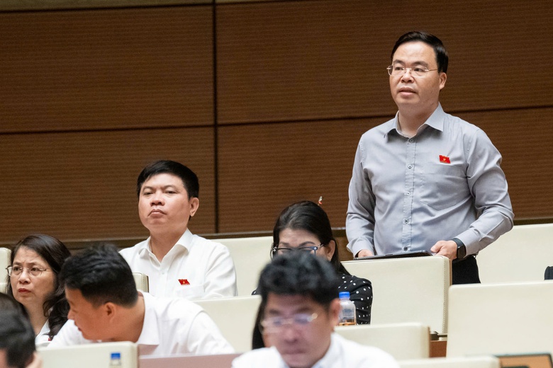 Bộ trưởng T&agrave;i ch&iacute;nh: Kh&ocirc;ng thể kh&ocirc;ng đ&aacute;nh thuế ti&ecirc;u thụ đặc biệt với xăng- Ảnh 1.