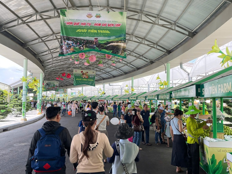Lễ hội trái cây Nam Bộ 2025, hương sắc miệt vườn- Ảnh 11. Lễ hội trái cây Nam Bộ 2025, hương sắc miệt vườn- Ảnh 11.