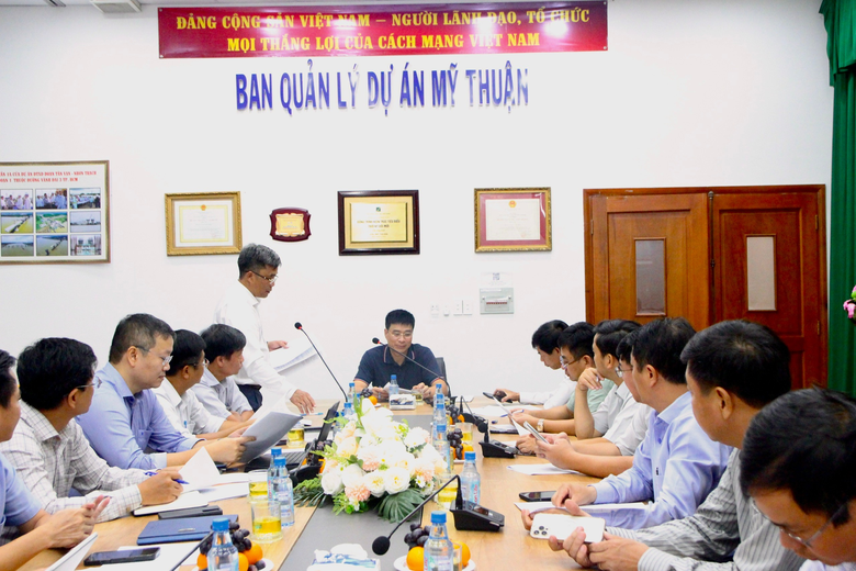 Thứ trưởng Bộ X&acirc;y dựng: Ban QLDA Mỹ Thuận tập trung nh&acirc;n lực ho&agrave;n th&agrave;nh 200km cao tốc- Ảnh 1.