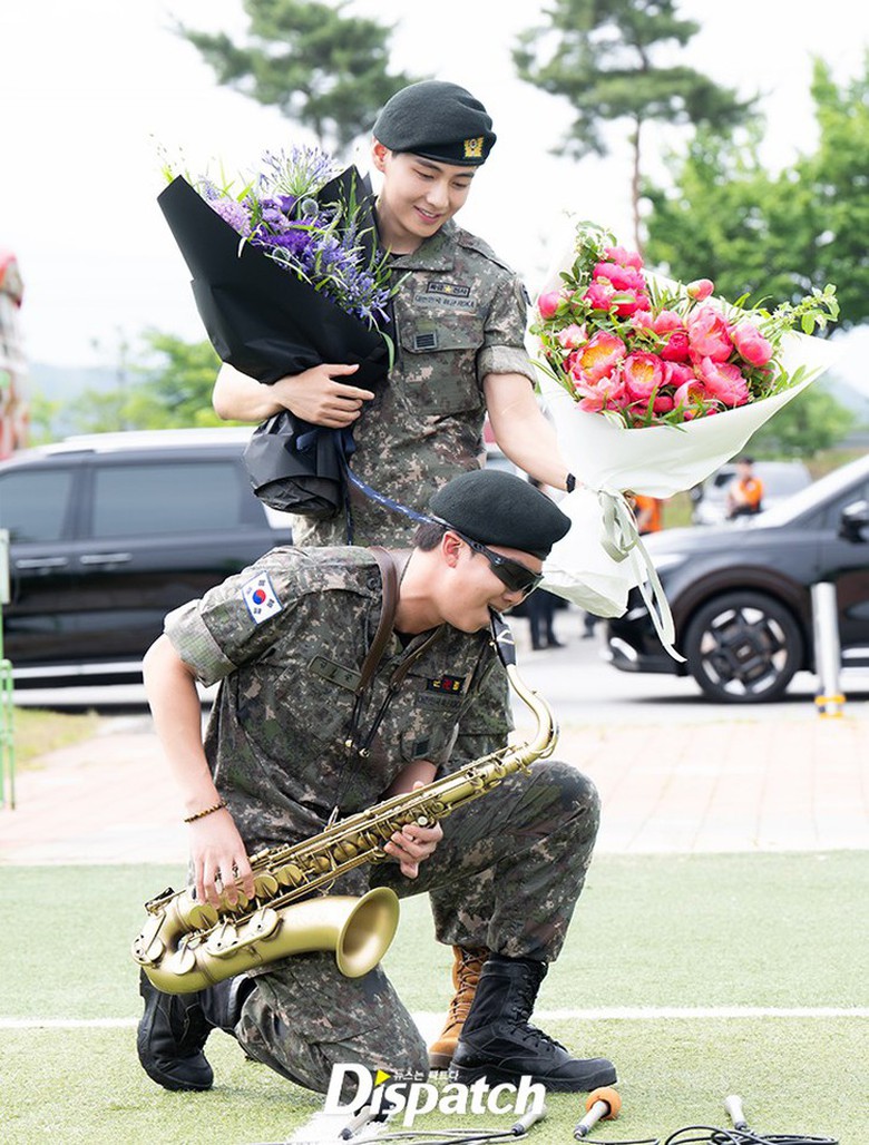 V v&agrave; RM của nh&oacute;m BTS xuất ngũ: Cổ phiếu Hybe gần chạm đỉnh- Ảnh 8.