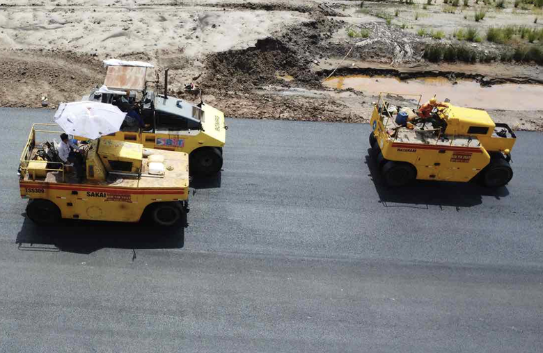 Thi c&ocirc;ng chặng cuối đường 5,2km kết nối hai tuyến cao tốc v&agrave; cảng Phước An- Ảnh 4.