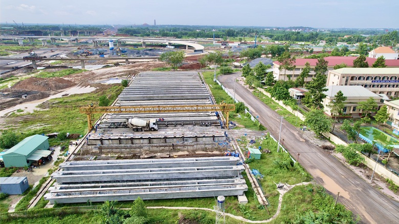 Cao tốc Bi&ecirc;n H&ograve;a - Vũng T&agrave;u: Mặt bằng vừa gỡ lại gặp mưa li&ecirc;n mi&ecirc;n- Ảnh 5.