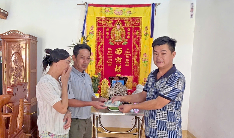 Chồng mất do tai nạn, vợ ngh&egrave;o gồng g&aacute;nh nu&ocirc;i con- Ảnh 1.