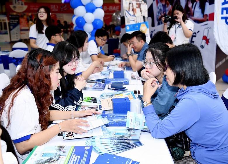 Tuyển sinh đại học 2025 đa dạng cơ hội, đ&ograve;i hỏi chiến lược- Ảnh 1.