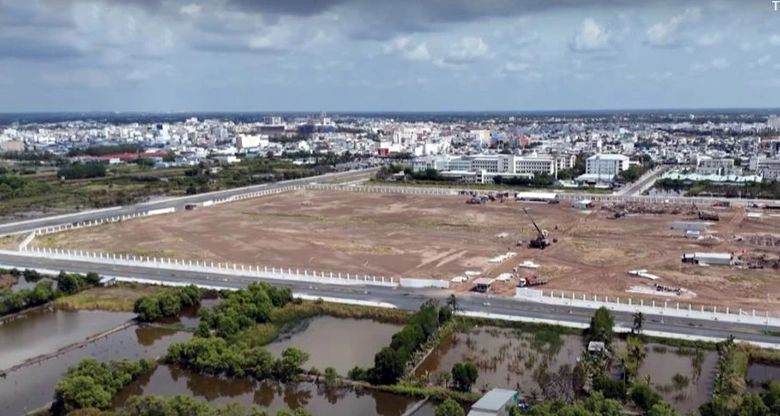 Miền T&acirc;y: C&aacute;t, đ&aacute; khan hiếm, gi&aacute; tăng ch&oacute;ng mặt- Ảnh 2.