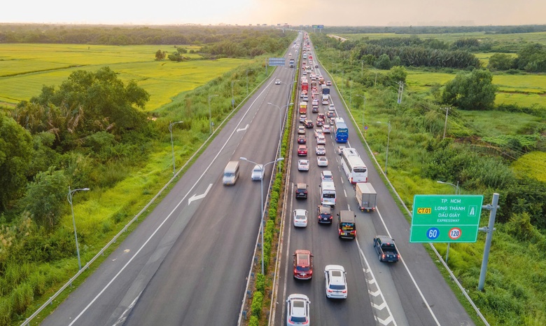 Đề xuất đầu tư mở rộng cao tốc TP.HCM - Long Th&agrave;nh theo h&igrave;nh thức c&ocirc;ng tr&igrave;nh khẩn cấp- Ảnh 1.