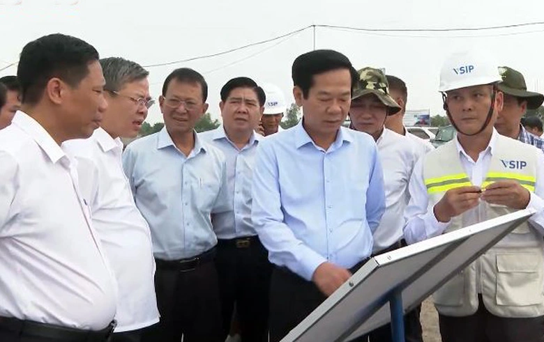 Miền T&acirc;y: C&aacute;t, đ&aacute; khan hiếm, gi&aacute; tăng ch&oacute;ng mặt- Ảnh 4.